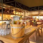 Le Grand Pavillon Chantilly 酒店 4*