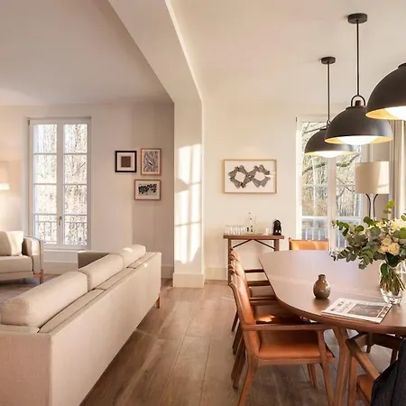 Le Grand Pavillon Chantilly 4* Avilly-Saint-Leonard