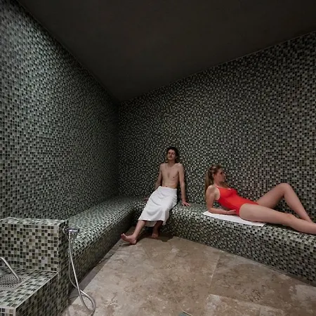 Le Grand Pavillon Chantilly Avilly-Saint-Leonard