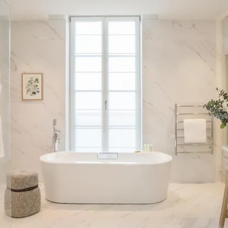 Hotel Le Grand Pavillon Chantilly 4*