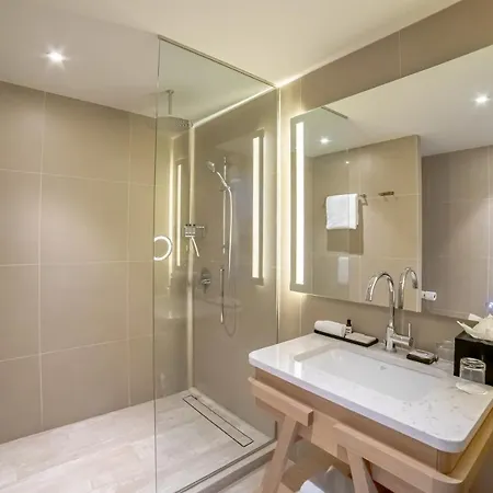 Le Grand Pavillon Chantilly Avilly-Saint-Leonard