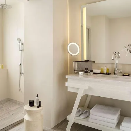 Le Grand Pavillon Chantilly 4* Avilly-Saint-Leonard