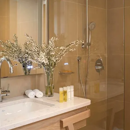 Le Grand Pavillon Chantilly Avilly-Saint-Leonard