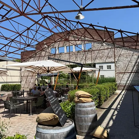 Le Grand Pavillon Chantilly 4* Avilly-Saint-Leonard