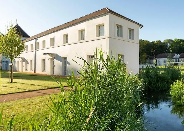 Hotel Le Grand Pavillon Chantilly 4*