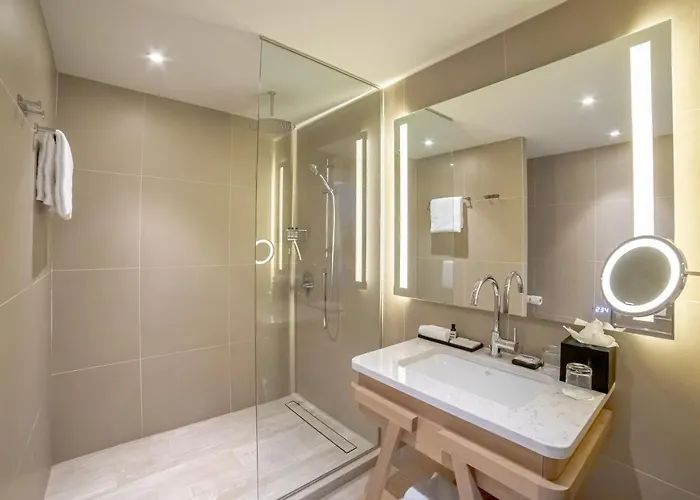 Le Grand Pavillon Chantilly Avilly-Saint-Leonard