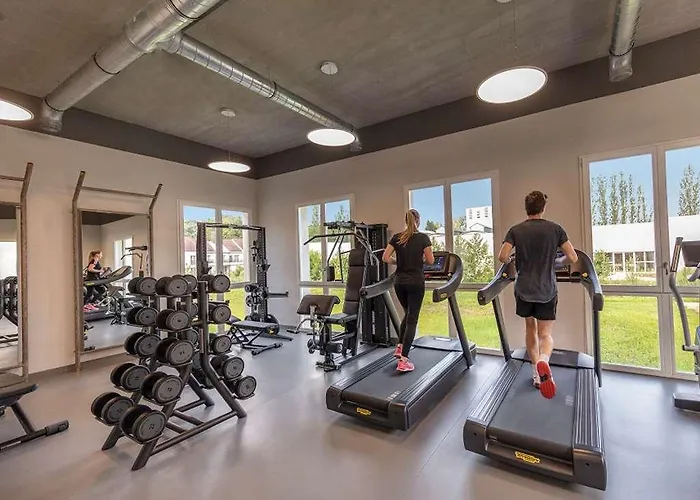 Le Grand Pavillon Chantilly Hotel 4*