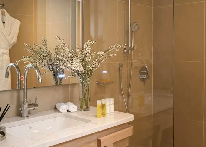 Le Grand Pavillon Chantilly Avilly-Saint-Leonard