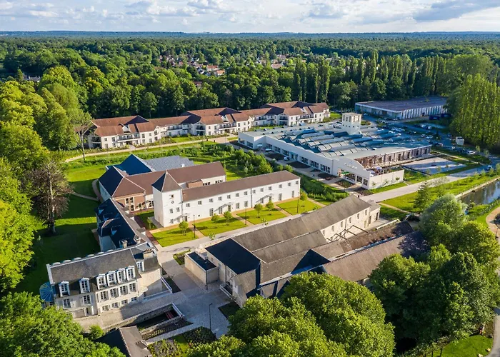 Le Grand Pavillon Chantilly Hotel